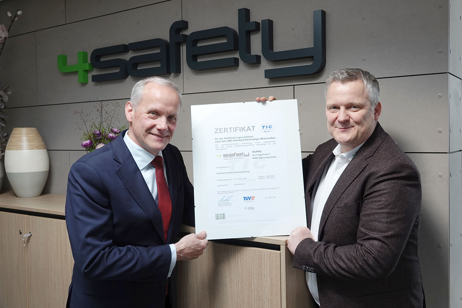 Nachhaltigkeit gelebt: TÜV Thüringen zertifiziert nachhaltiges ...